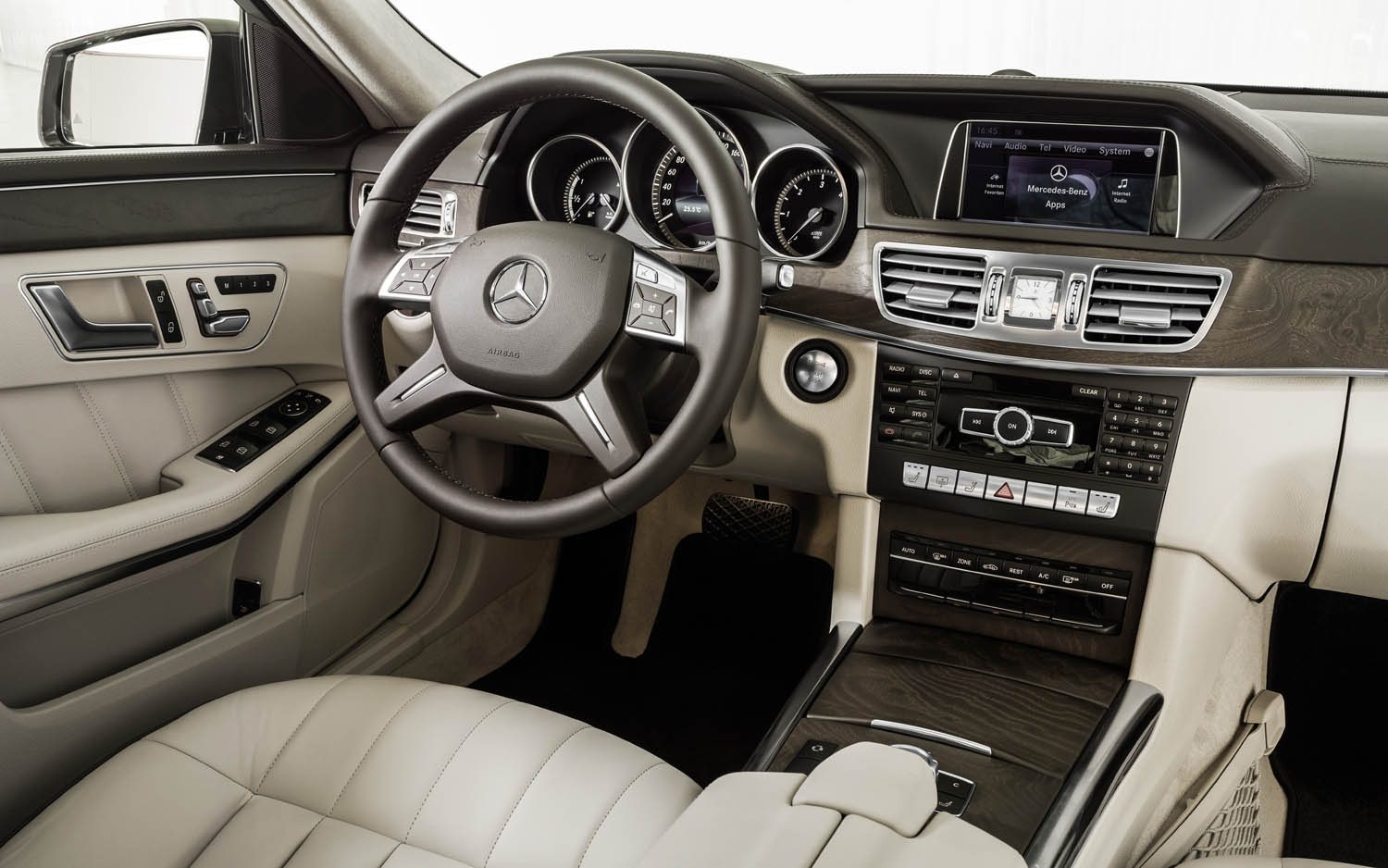 Mercedes-Benz Е-Class salon